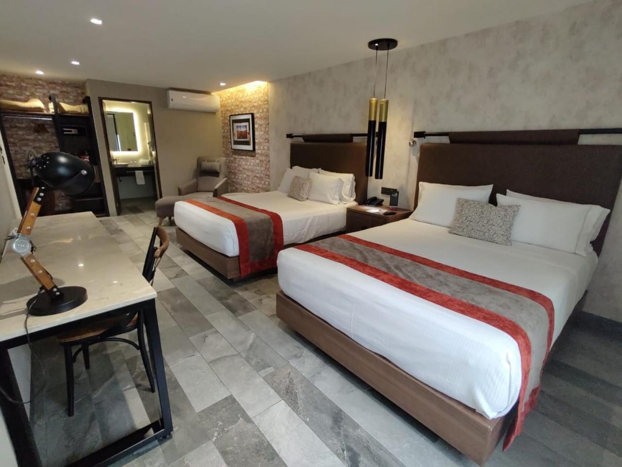 גואדלחארה Hotel Ronda Minerva מראה חיצוני תמונה