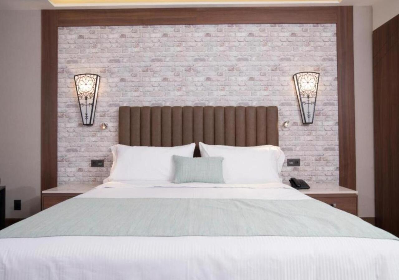 גואדלחארה Hotel Ronda Minerva מראה חיצוני תמונה